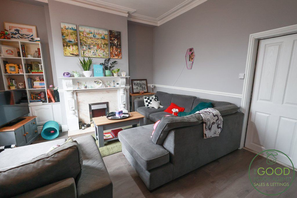 Property photo 2 of 13