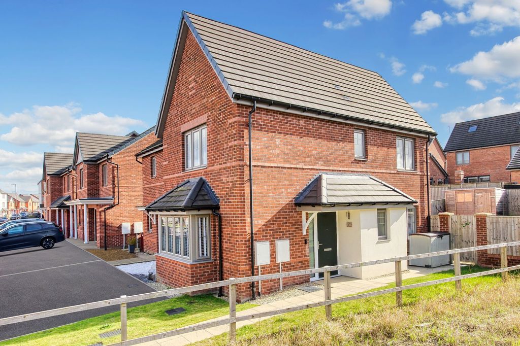 Property photo 1 of 29 Front And Side