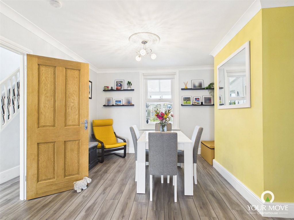 Property photo 3 of 15 Picture No. 12