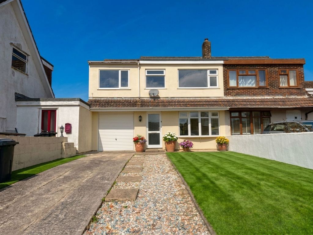 Property photo 2 of 30