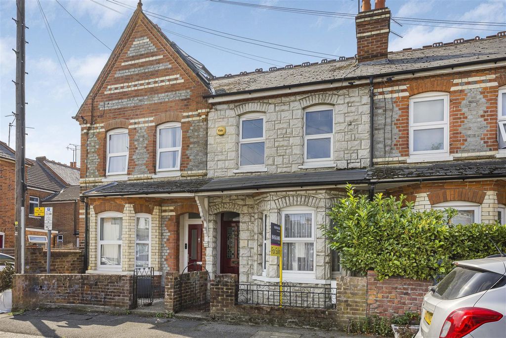 Property photo 1 of 17