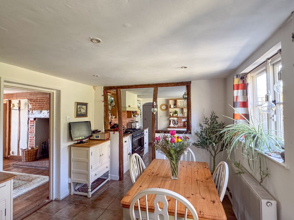 Property photo 3 of 40 Breakfast 8