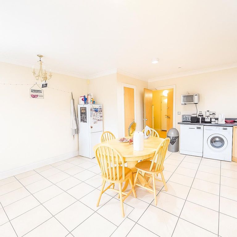 Property photo 2 of 11 Image