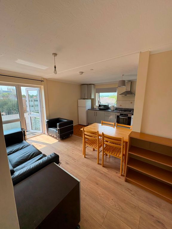 Property photo 1 of 33