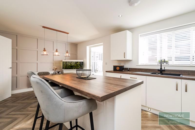 Property photo 3 of 28 Photo 14