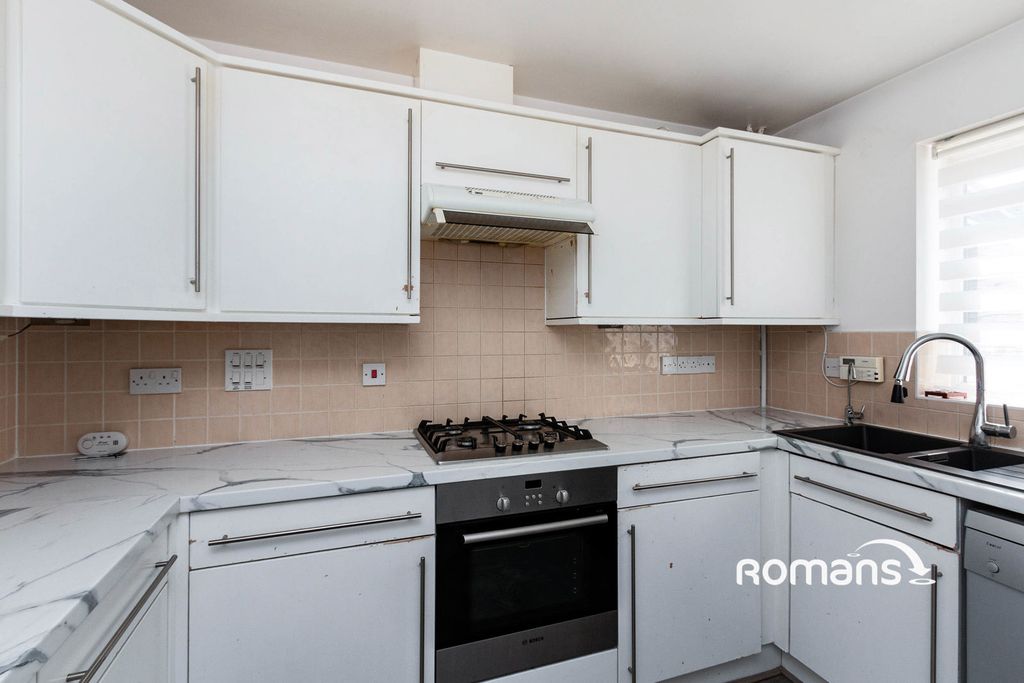 Property photo 1 of 10 Photo