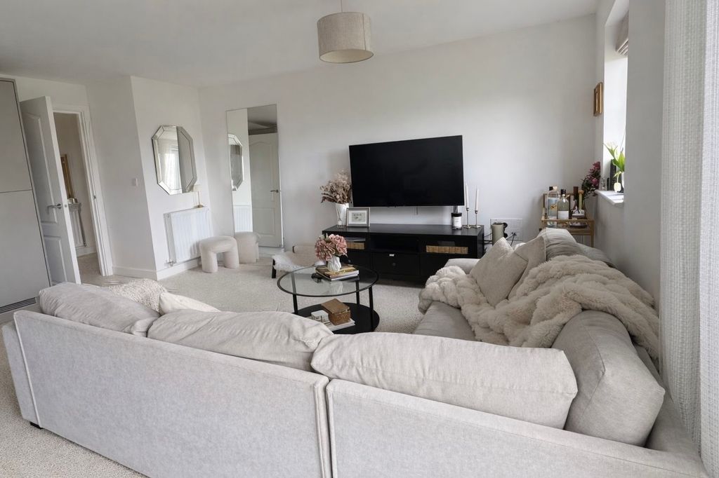 Property photo 2 of 8 Image2.Jpeg