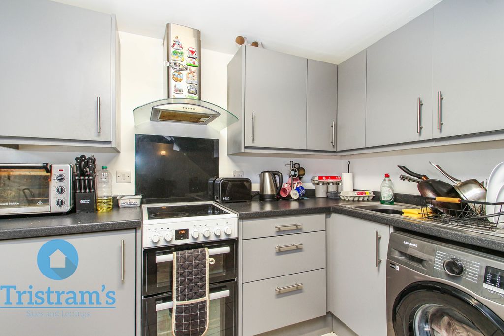 Property photo 3 of 12 Img_9154