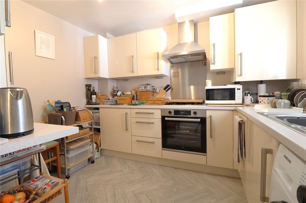 Property photo 3 of 15 Kitchen