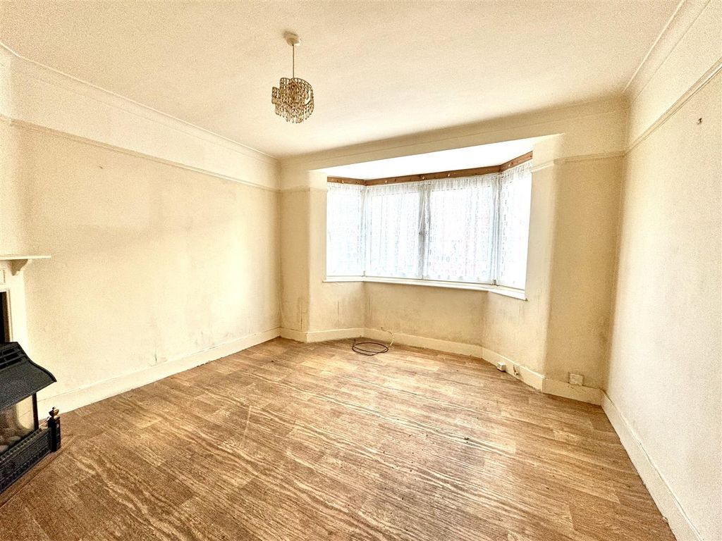 Property photo 2 of 12 Img_9698.Jpeg