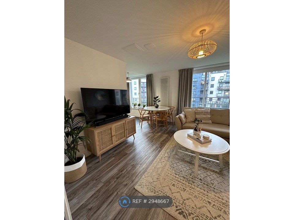 Property photo 1 of 9 Living Room
