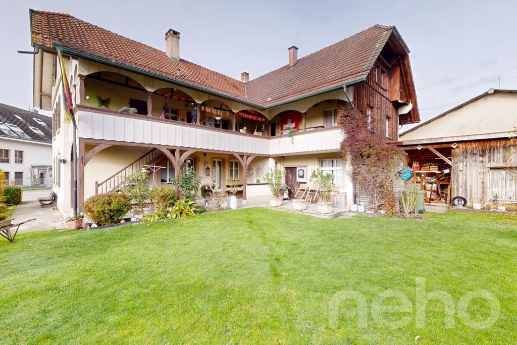 Property photo 3 of 12