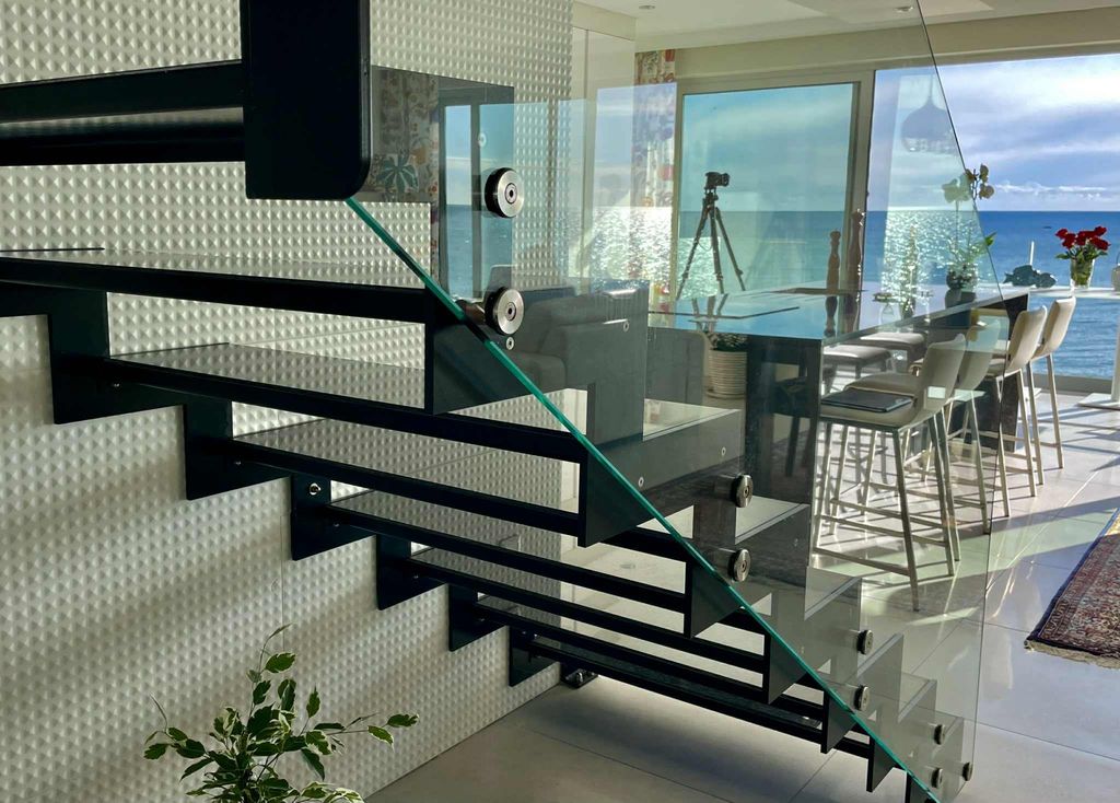 Property photo 1 of 14 Stairs