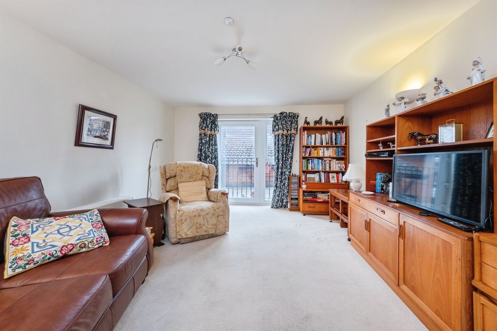 Property photo 3 of 19