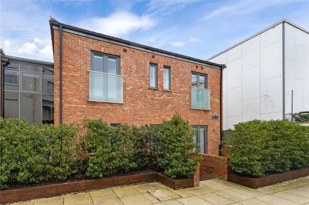 Property photo 2 of 27 Picture No. 07