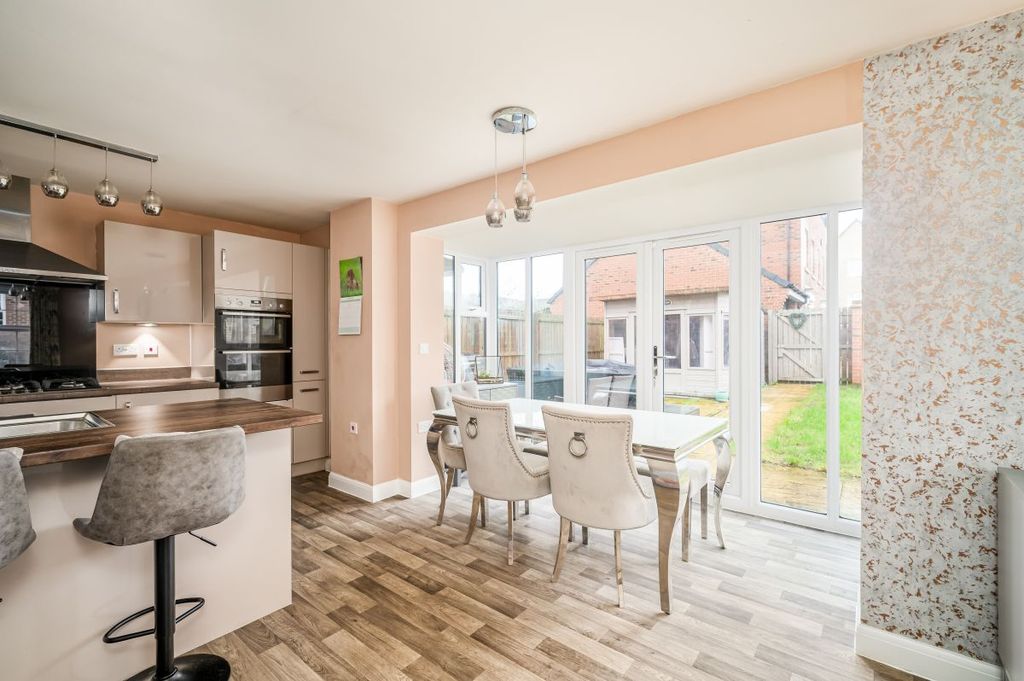 Property photo 3 of 29