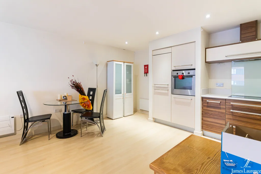 Apartment in Birmingham, West Midlands - View 3