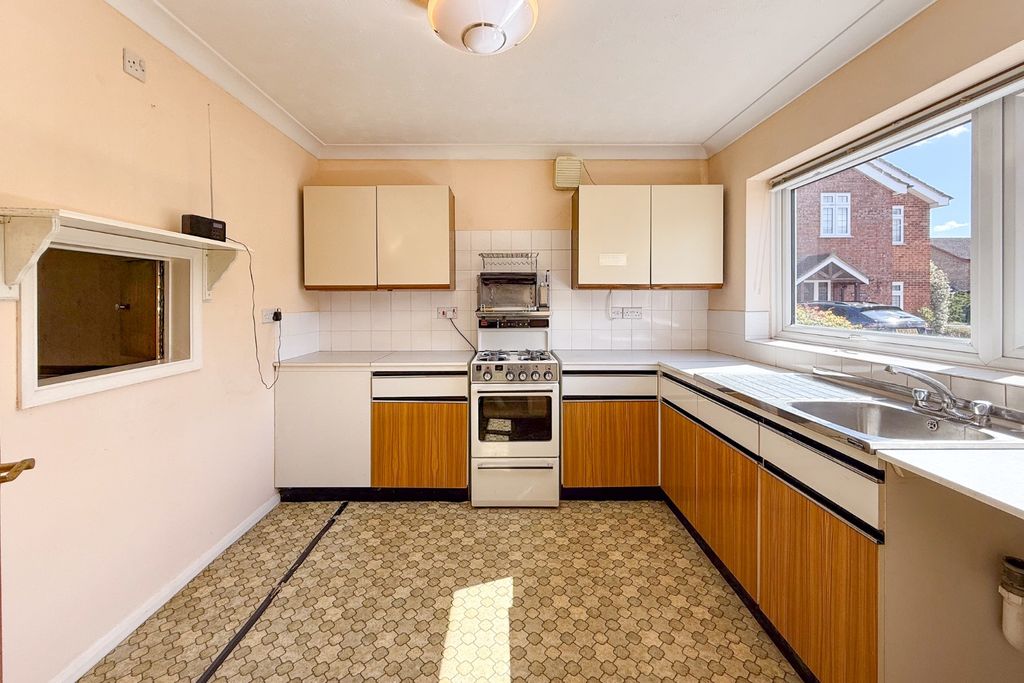 Property photo 2 of 11 4108934