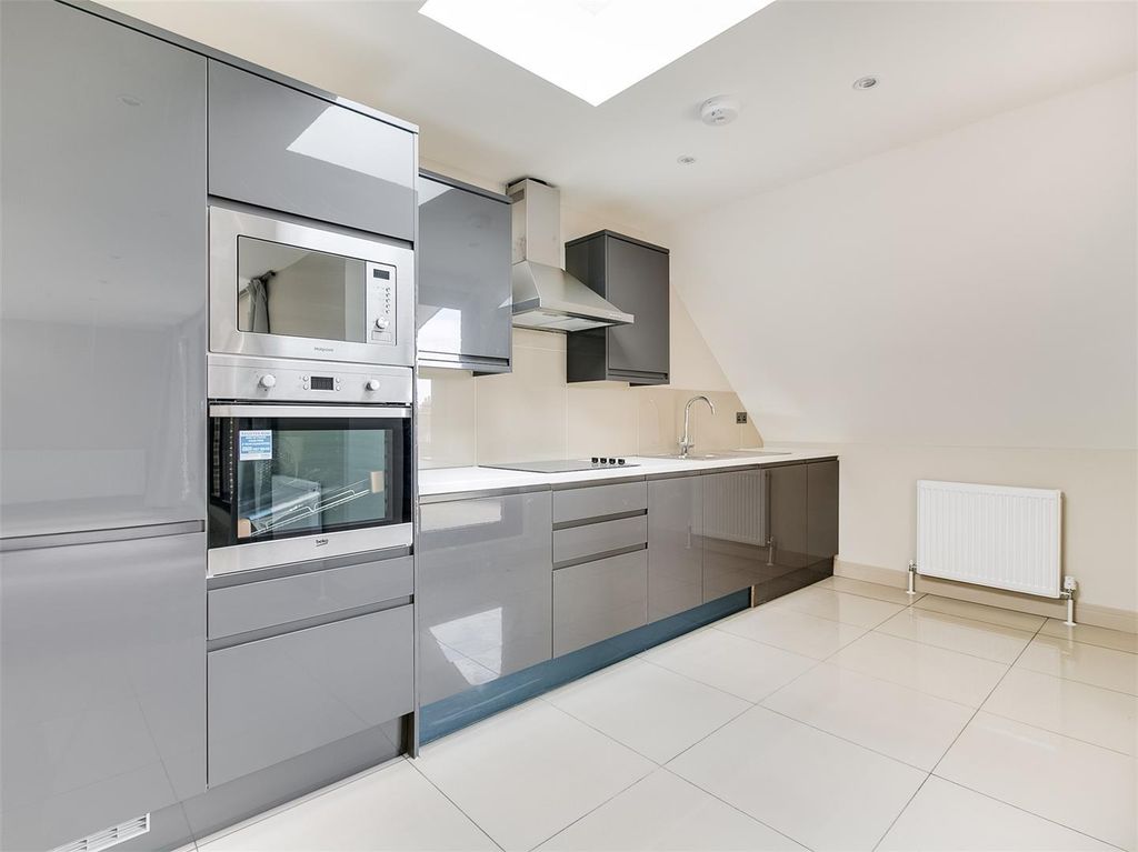 Property photo 1 of 8 Kitchen.Jpg