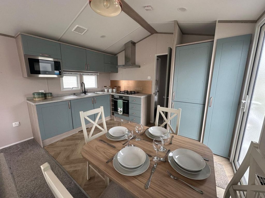 Property photo 1 of 6 Car0051817 - Static Caravan