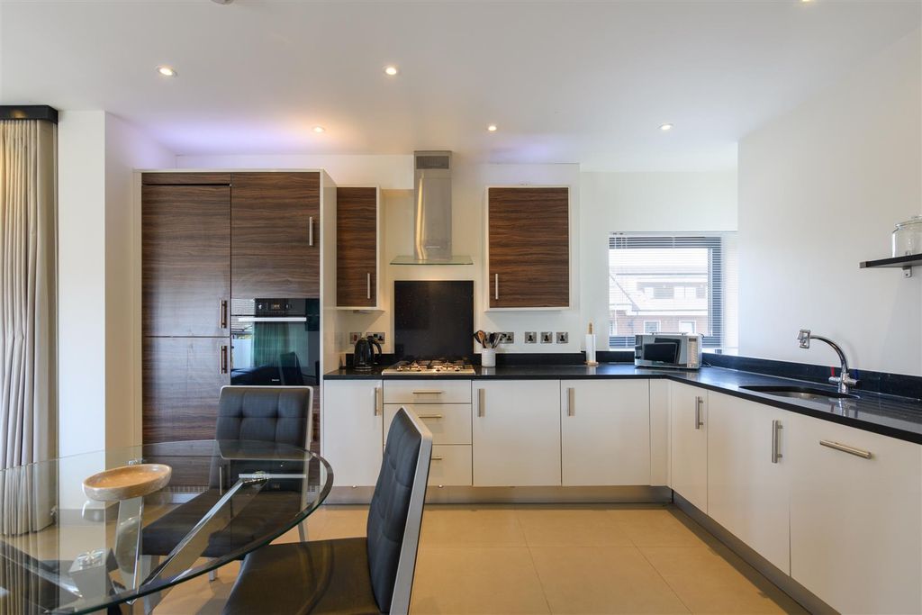 Property photo 3 of 20 Crystal 11.Jpg