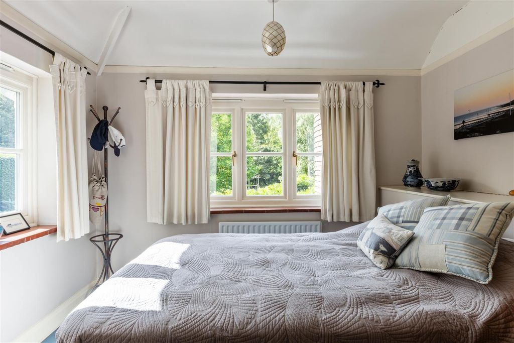 Additional image 21 of 5 bed detached house for saleCliftons Lane, Reigate RH2