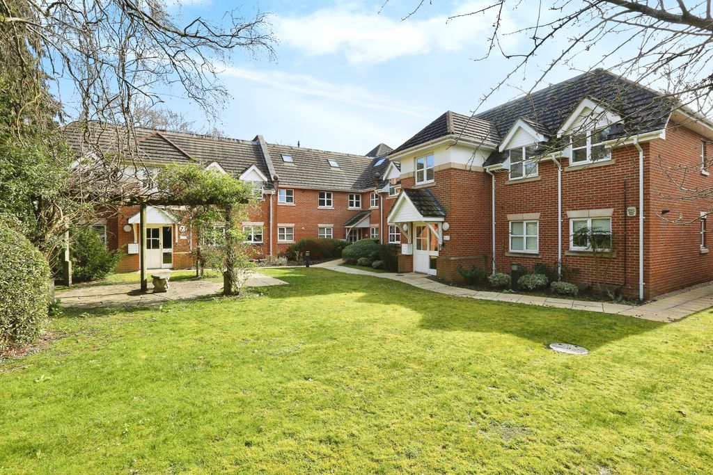 Property photo 1 of 12 Photography