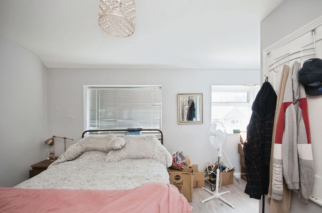 Property photo 2 of 19 Pbox-Img.Jpg