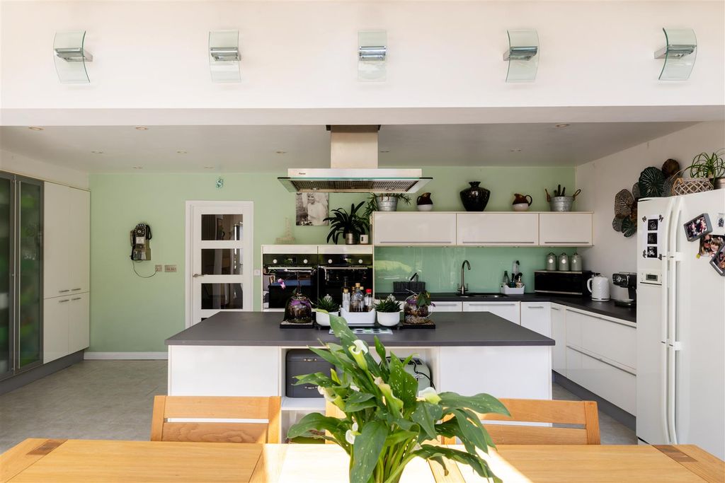 Additional image 8 of 5 bed detached house for saleBeckworth Close, Lindfield RH16