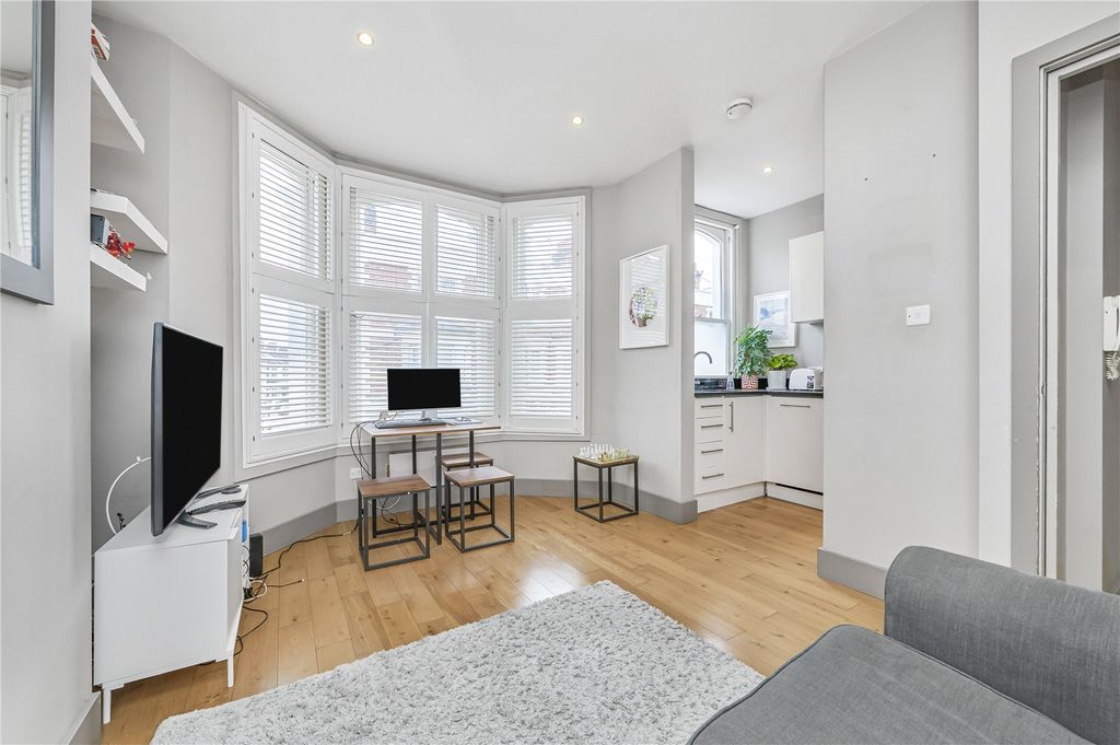 Property photo 3 of 14 Picture No. 14