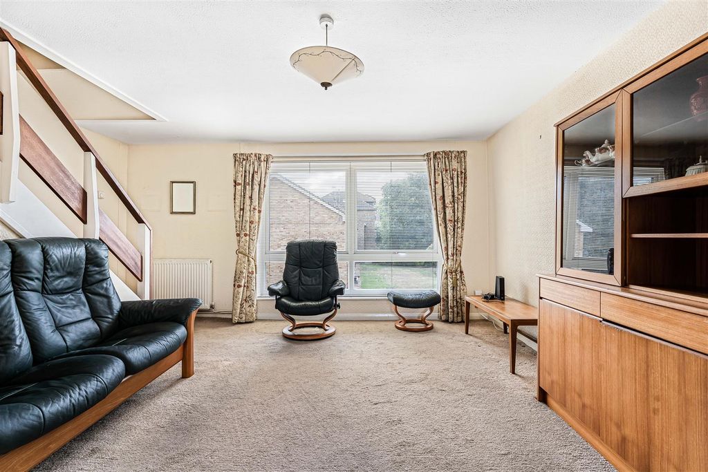 Property photo 3 of 13 9_92537.Jpg