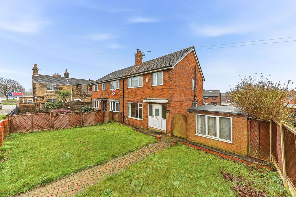 Property photo 2 of 27