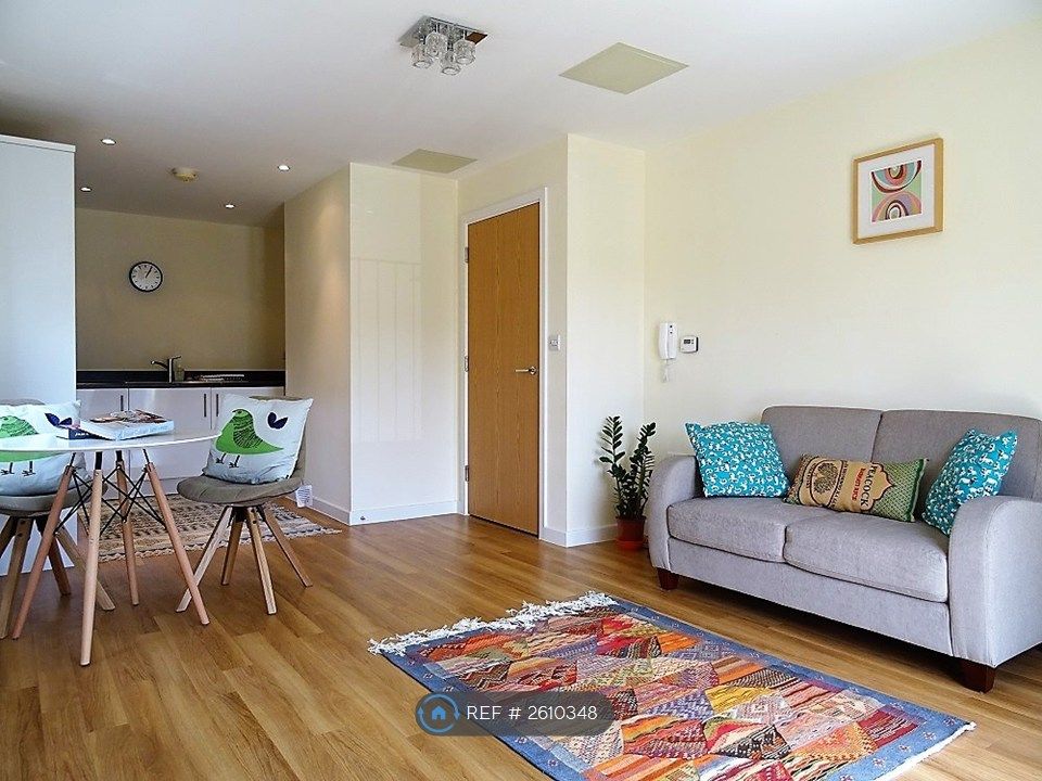 Property photo 1 of 9 Living Room