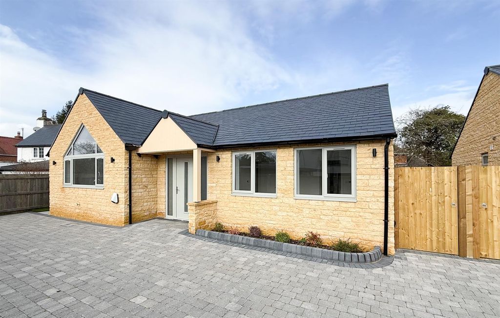 Property photo 1 of 10 Exterior