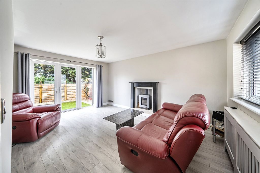 Property photo 3 of 18 Sitting Room