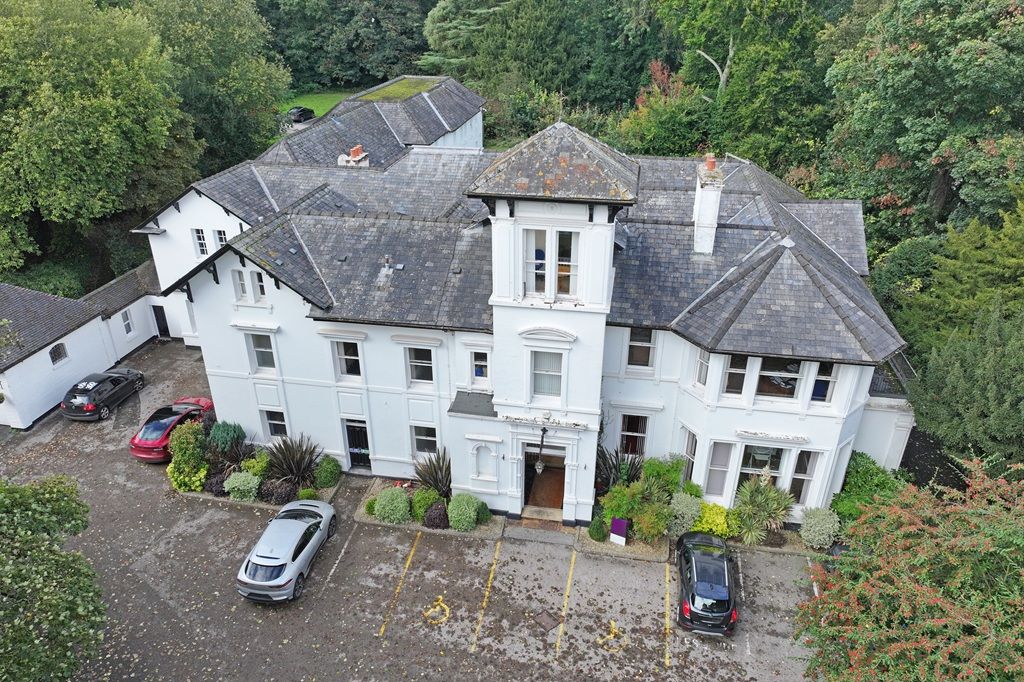 Property photo 1 of 7 Photo 9