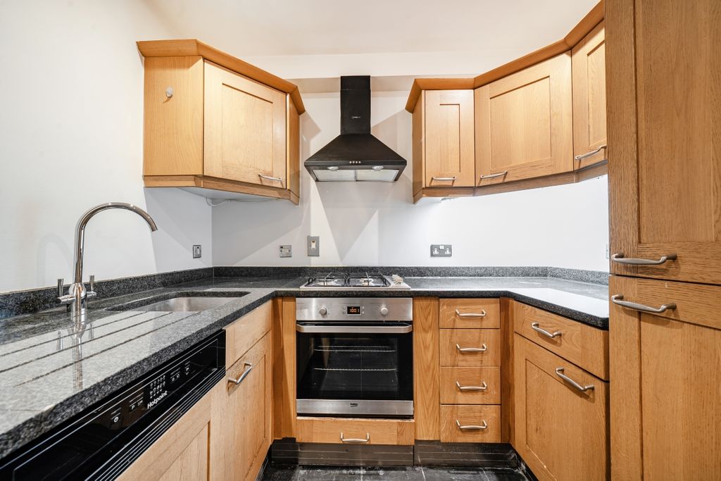Property photo 1 of 14 1495439 (7)