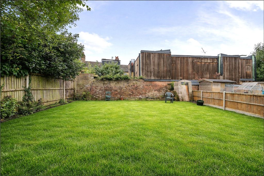 Property photo 3 of 11 Picture No. 19