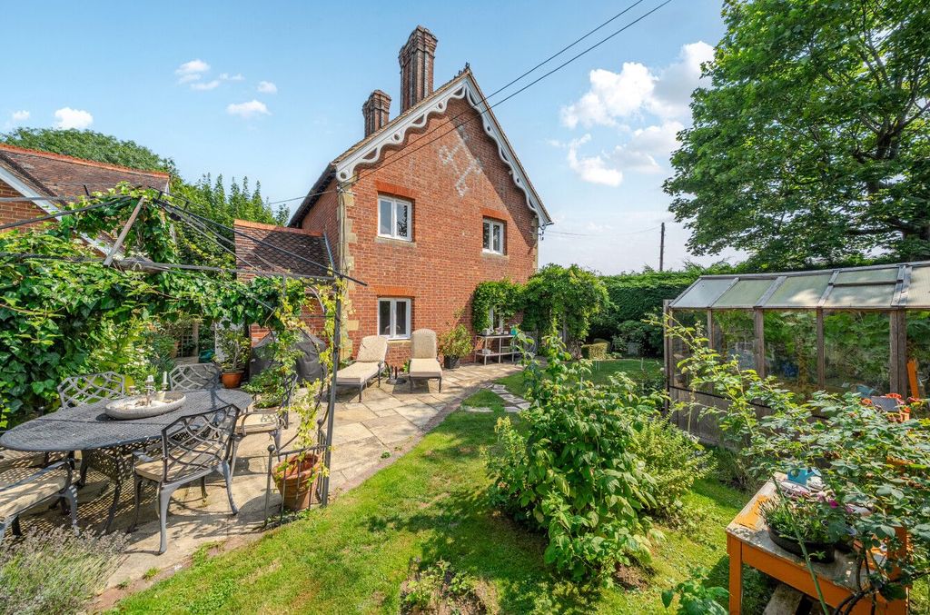 Property photo 1 of 13 Photograph 1