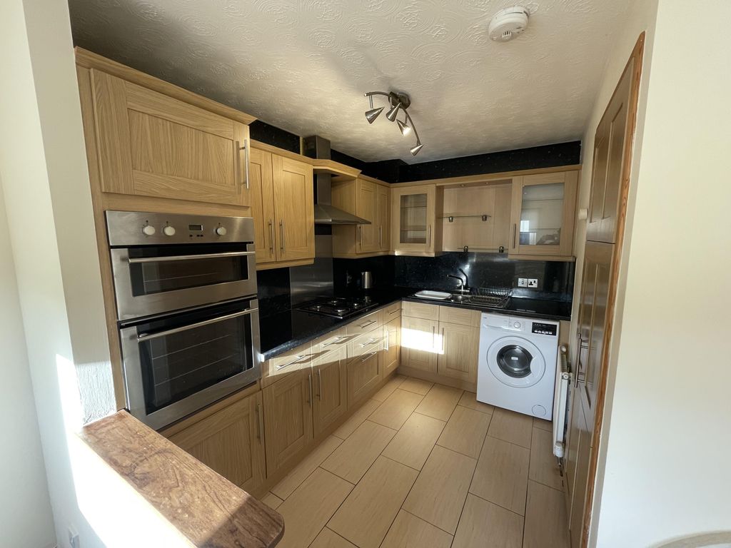 Property photo 3 of 6