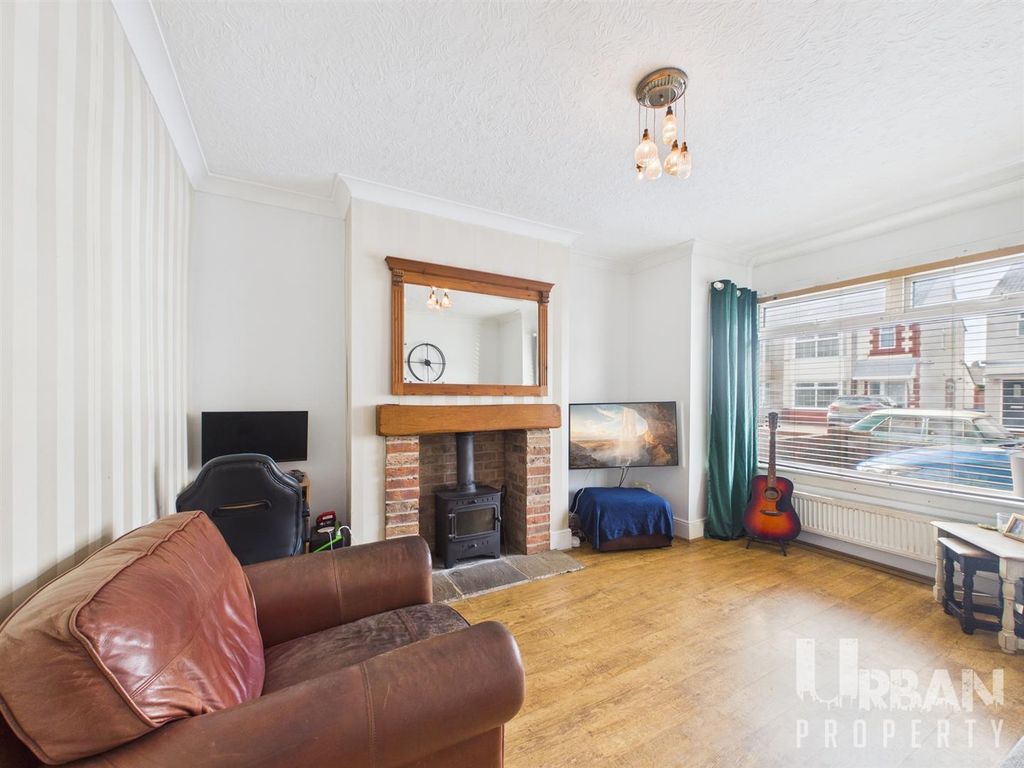 Property photo 2 of 16 Cam03038G0-Pr0227-Still024.Jpg