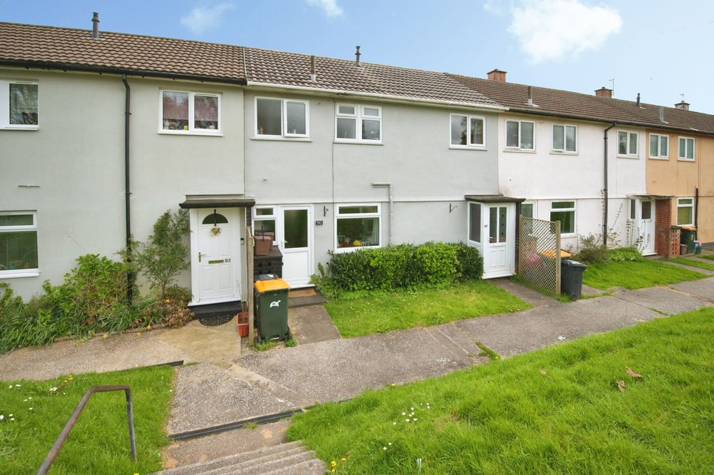 Property photo 2 of 20 Front