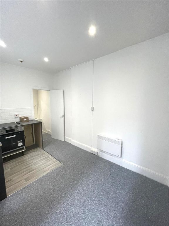 Property photo 3 of 6 Img_9821.Jpg