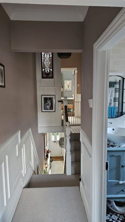 Property photo 2 of 25