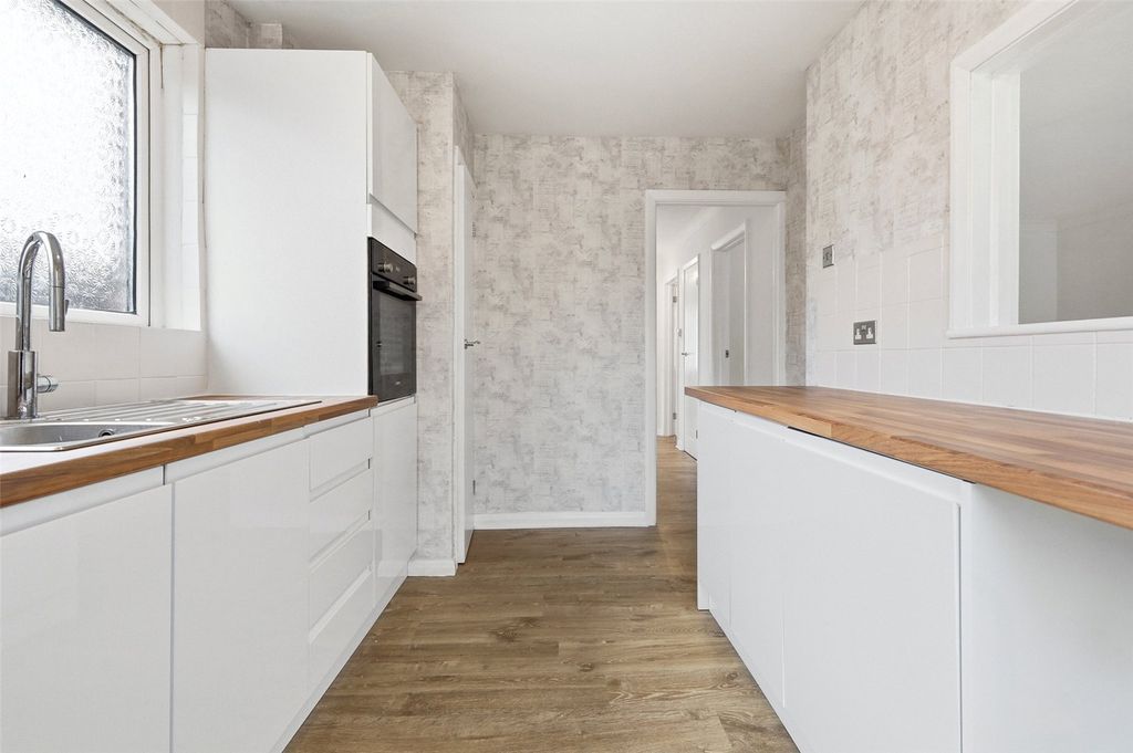 Property photo 3 of 17 Picture No. 16