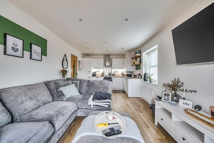 Property photo 3 of 16