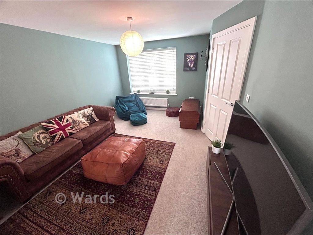 Property photo 2 of 13 Lounge