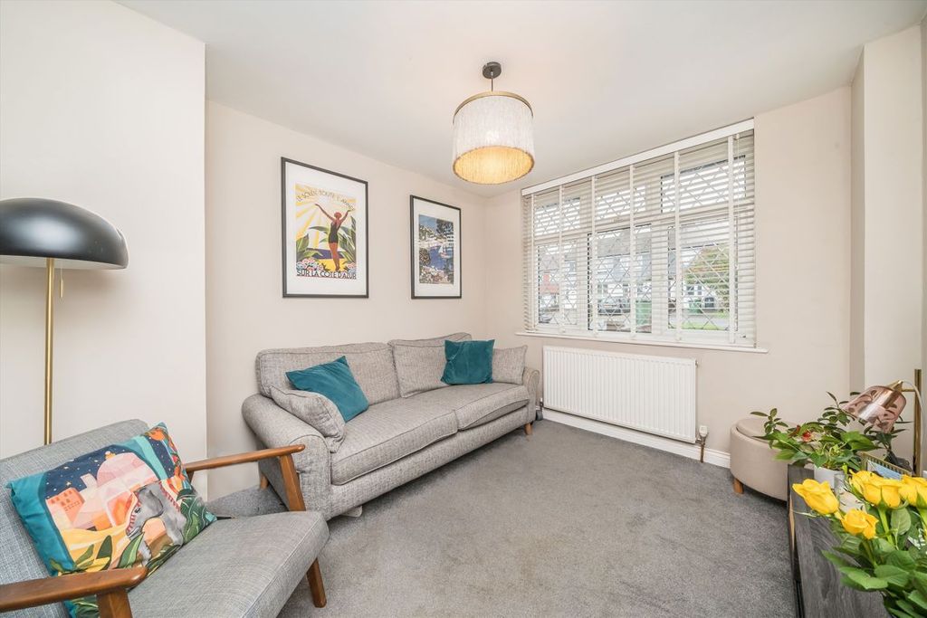 Property photo 2 of 9