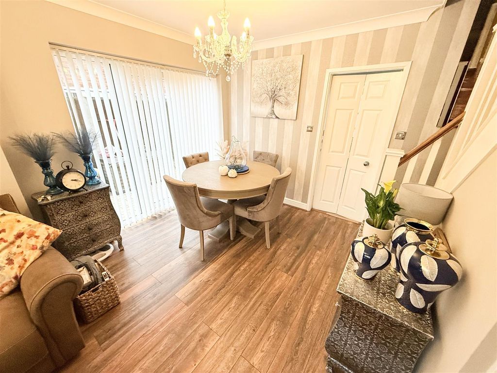 Property photo 3 of 10 Open Plan Lounge/Dining Room