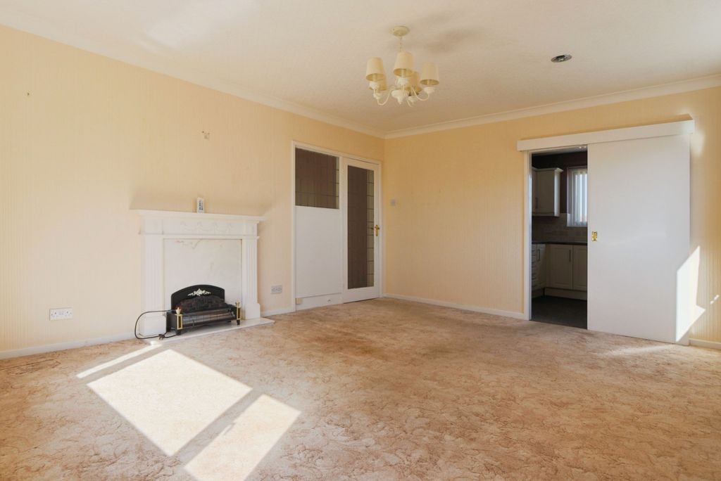 Property photo 2 of 7 4143815